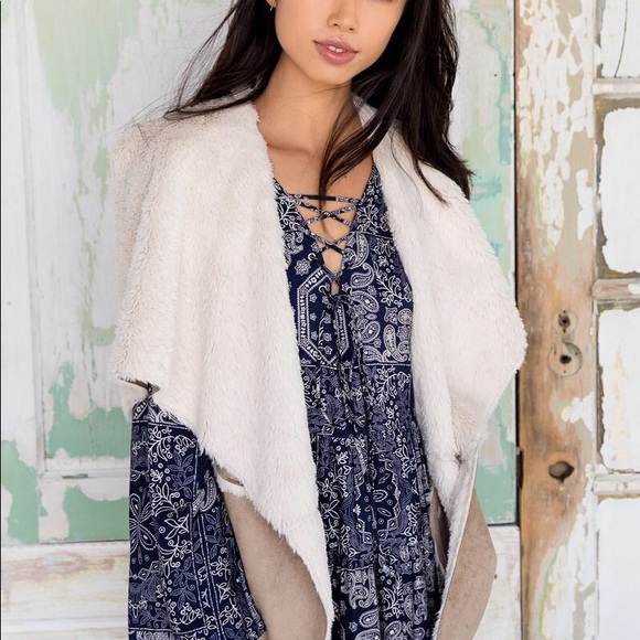 Faux Fur and Suede Shearling Vest - Picture 3 of 14